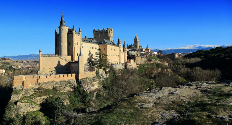 El Alcazar de Segovia y hoteles con encanto en Segovia