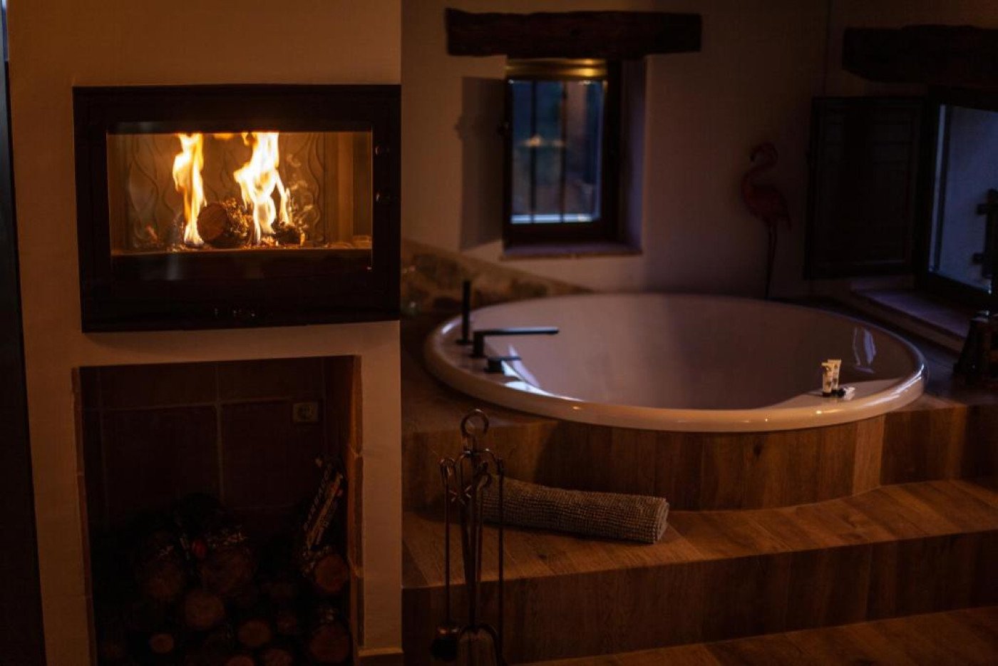 Suite con Jacuzzi y chimenea cerca de Madrid